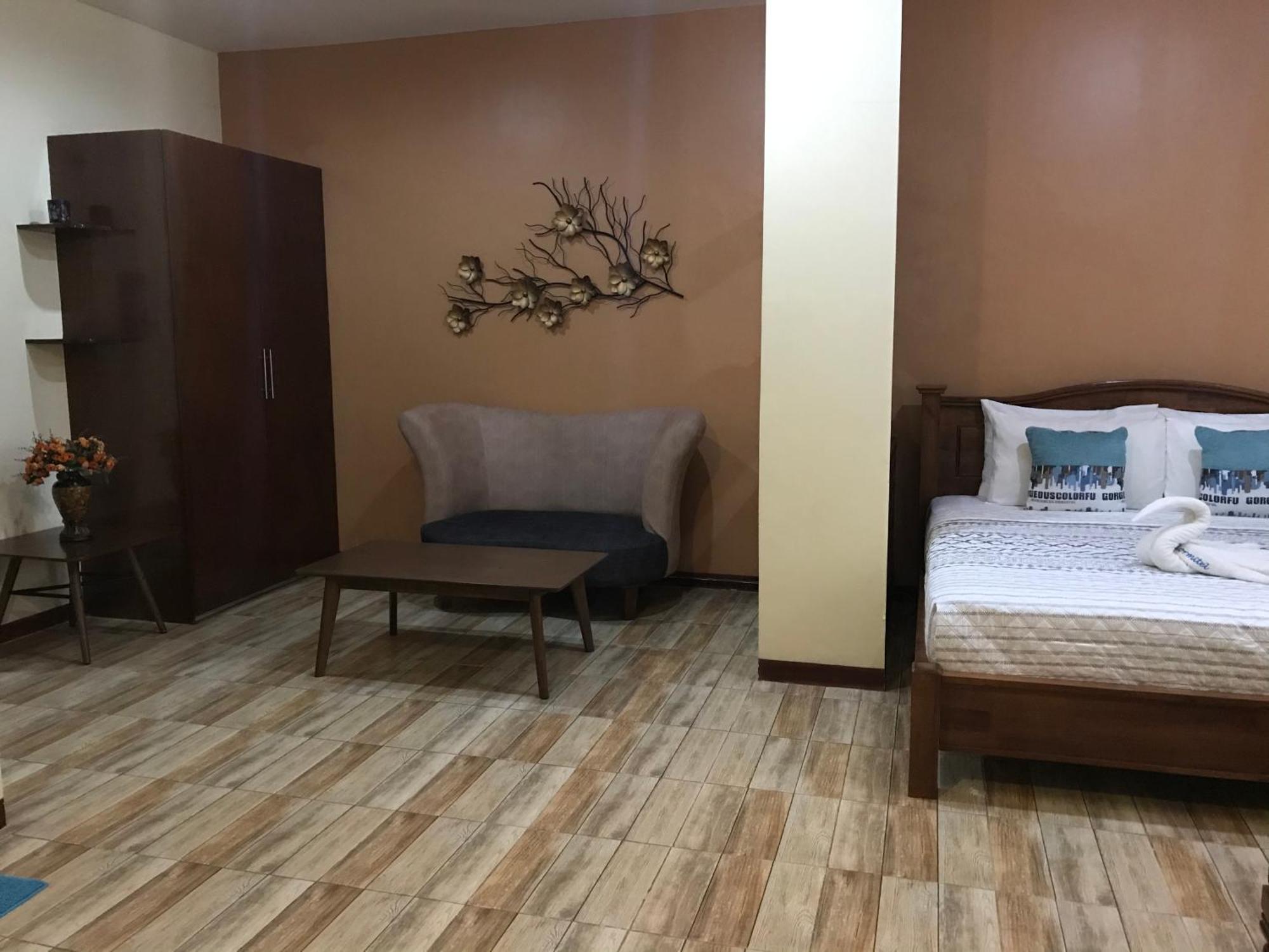 Charos Dormitel Hotell Dumaguete City Exteriör bild