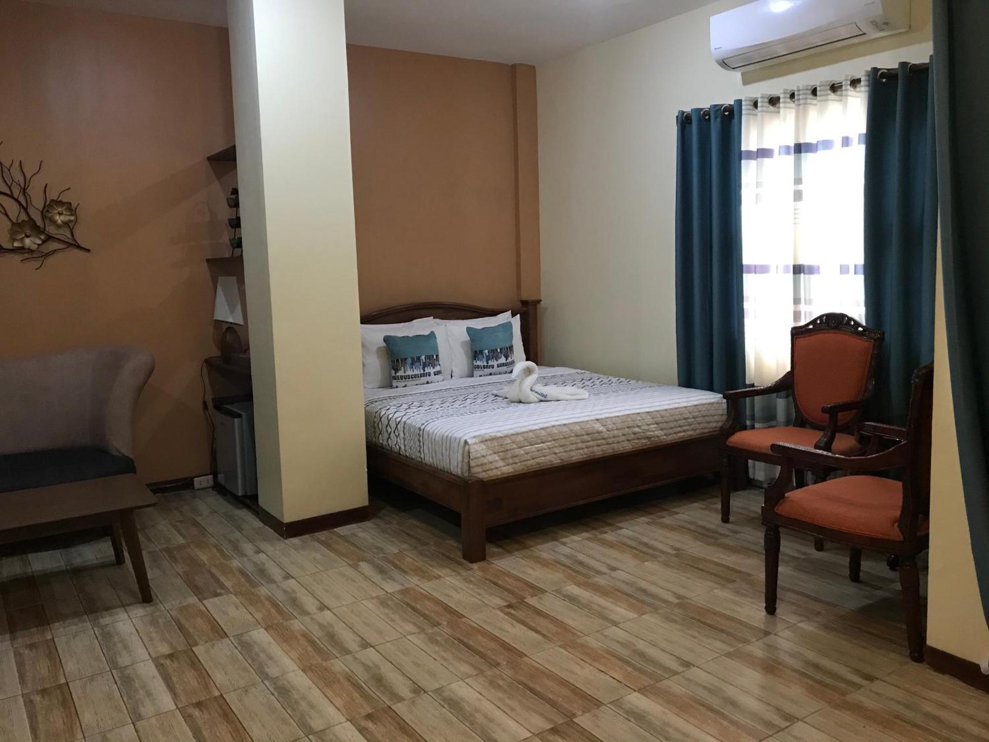 Charos Dormitel Hotell Dumaguete City Exteriör bild
