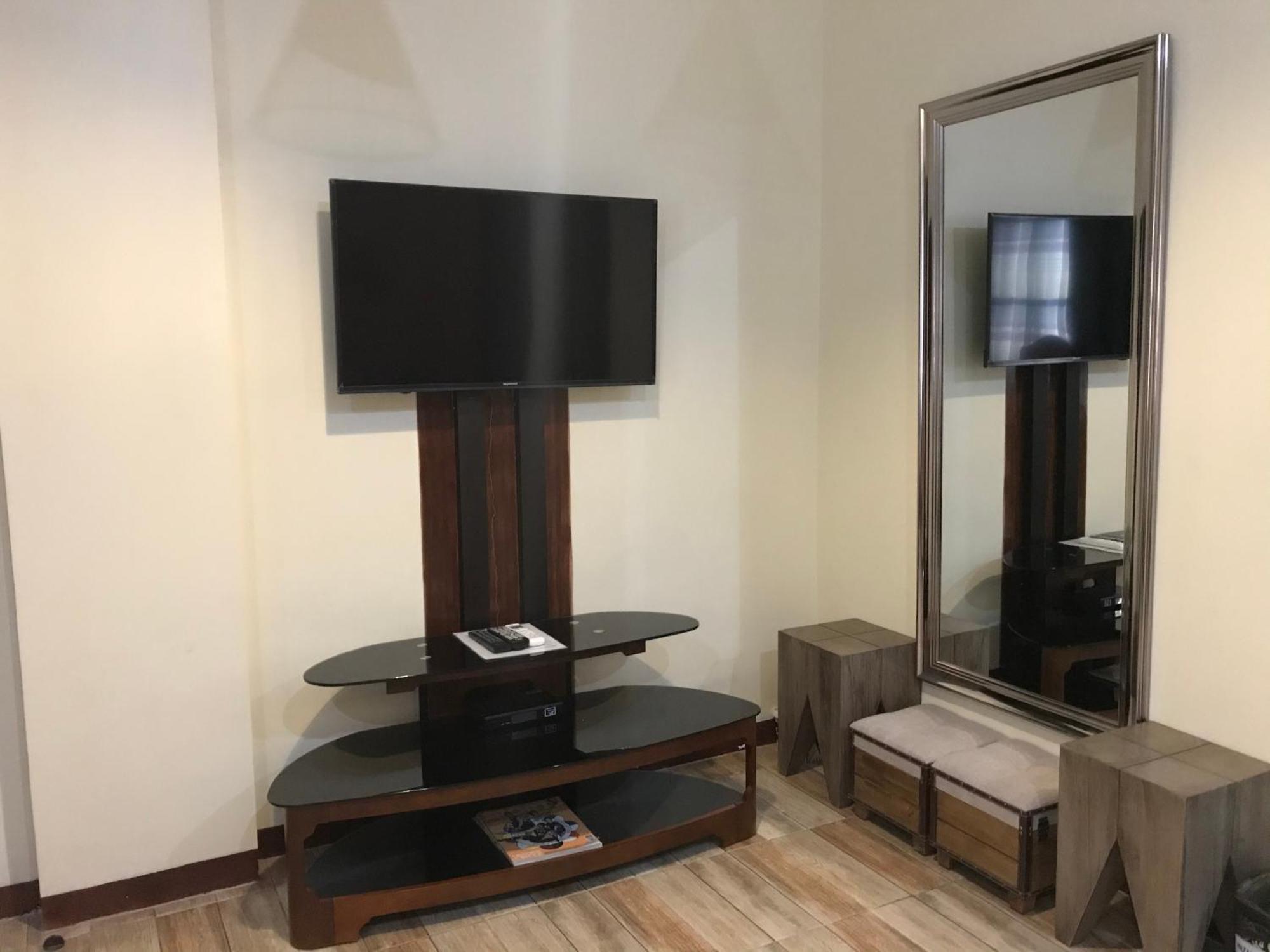 Charos Dormitel Hotell Dumaguete City Exteriör bild