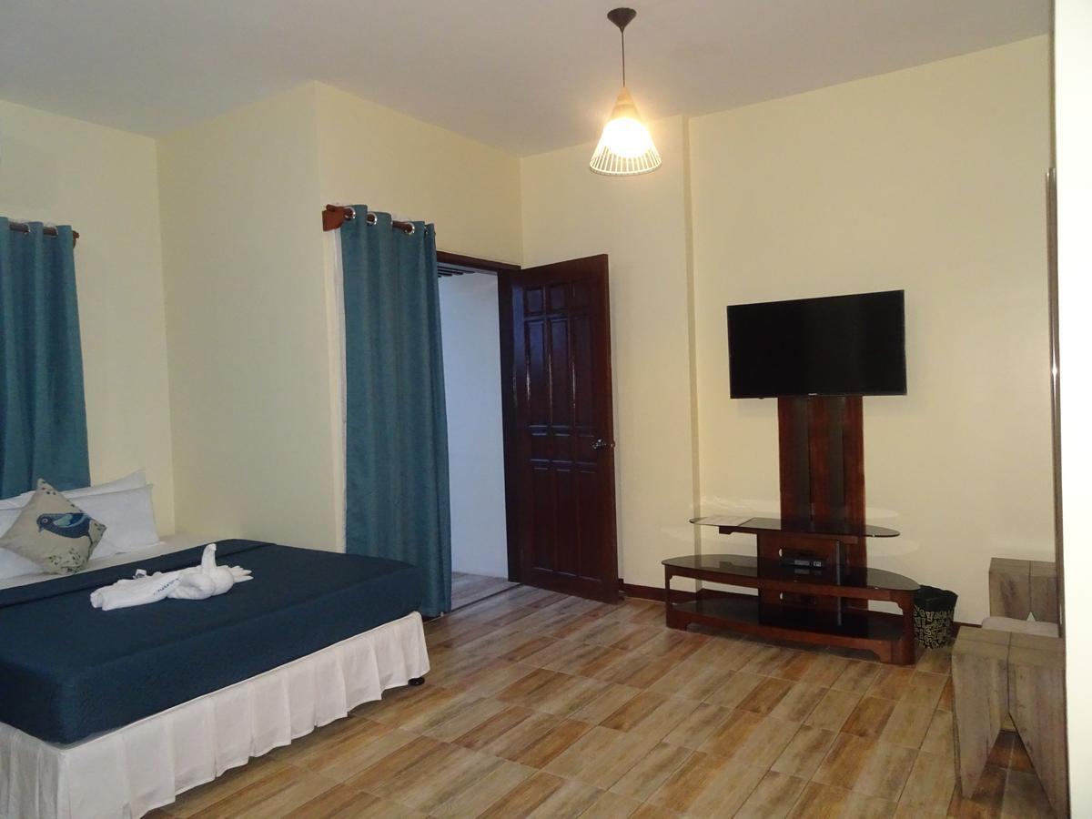 Charos Dormitel Hotell Dumaguete City Exteriör bild